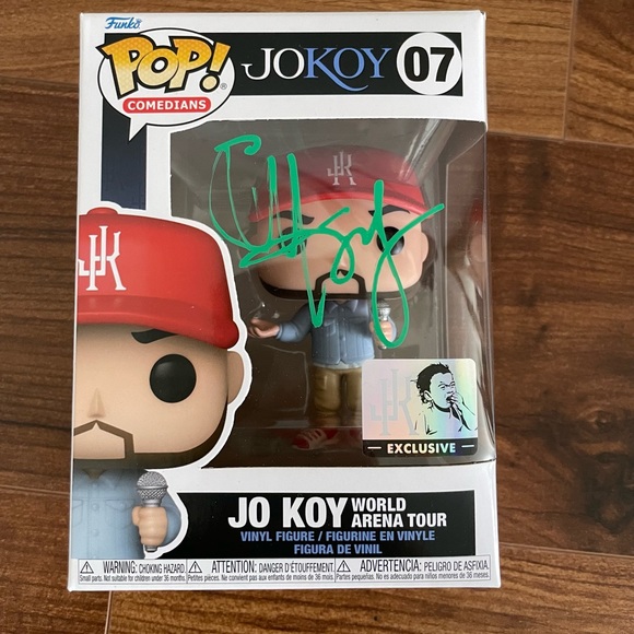 Signed Jo Koy funko pop world arena tour 07 - Picture 3 of 4